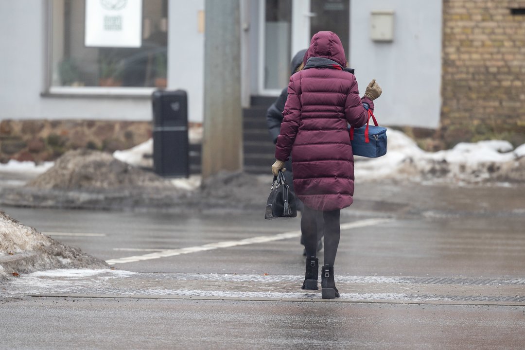 Po nakties Lietuvoje – pokyčiai: grįžta krituliai ir plikledis