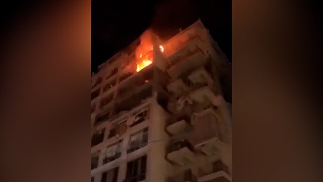 Užfiksuotos akimirkos iš sprogimų Libano sostinėje: panika, degantys pastatai ir mažiausiai 31 žuvęs