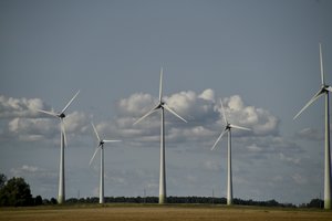 Akmenės LEZ elektros gamybą pradeda 29,5 MW galios vėjo parkas