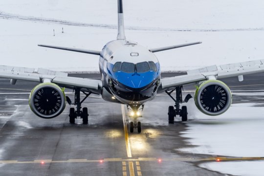 Užstrigote oro uoste prieš darbo dieną? Paaiškino, ką daryti ir kas priklauso