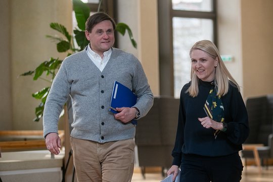 V. Vitkauskas apie Artimuosiuose Rytuose įstrigusių piliečių evakavimą: galima kalbėti apie pervežimą į kitas šalis