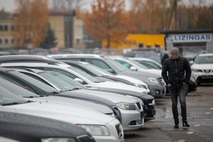 Šių automobilių pirkėjai vengia kaip ugnies: įvardijo 7 modelius, kuriuos ragina apeiti