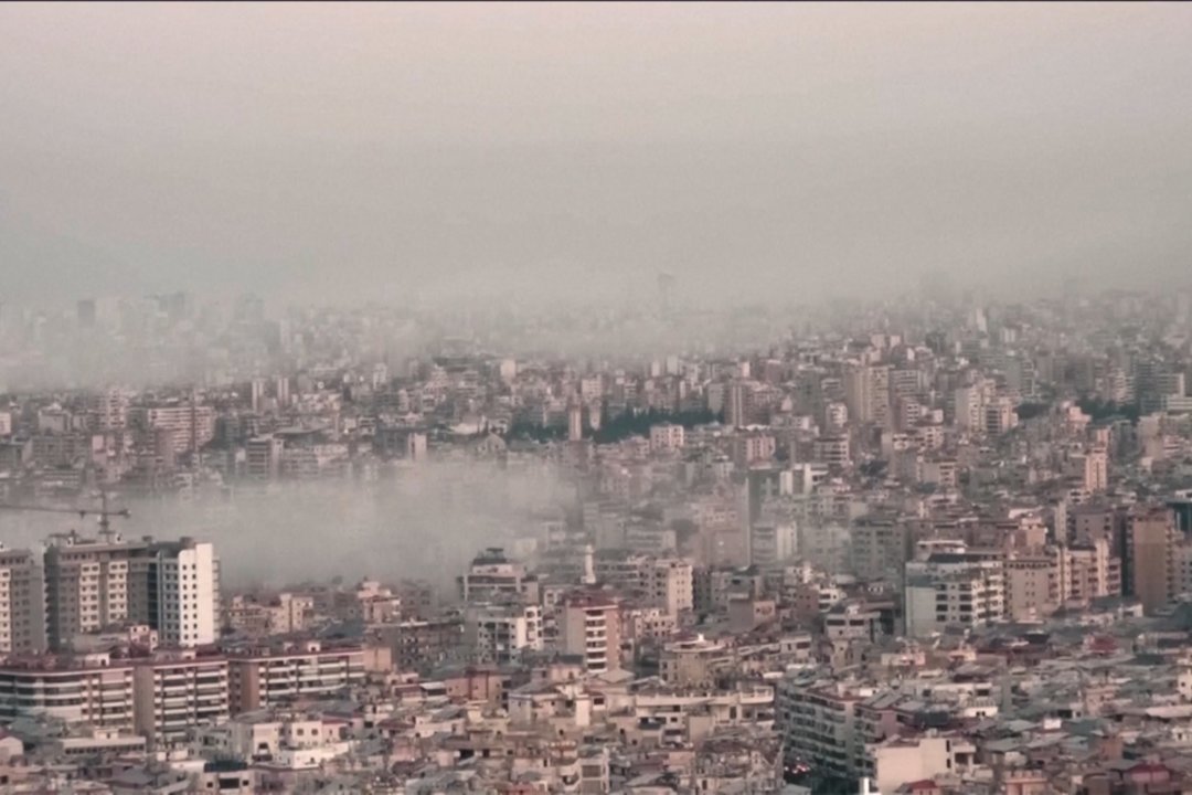 Izraelis vienu metu smogė į dvi sostines: užfiksuoti atakos vaizdai