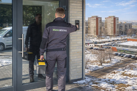 Verta įsidėmėti: kokių siurprizų daugiabučiams palieka atsitraukiantis šaltis