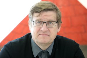 Vaikų ir paauglių priklausomybė nuo ekranų: elgesys, rodantis, kad jau tikrai reikia sunerimti