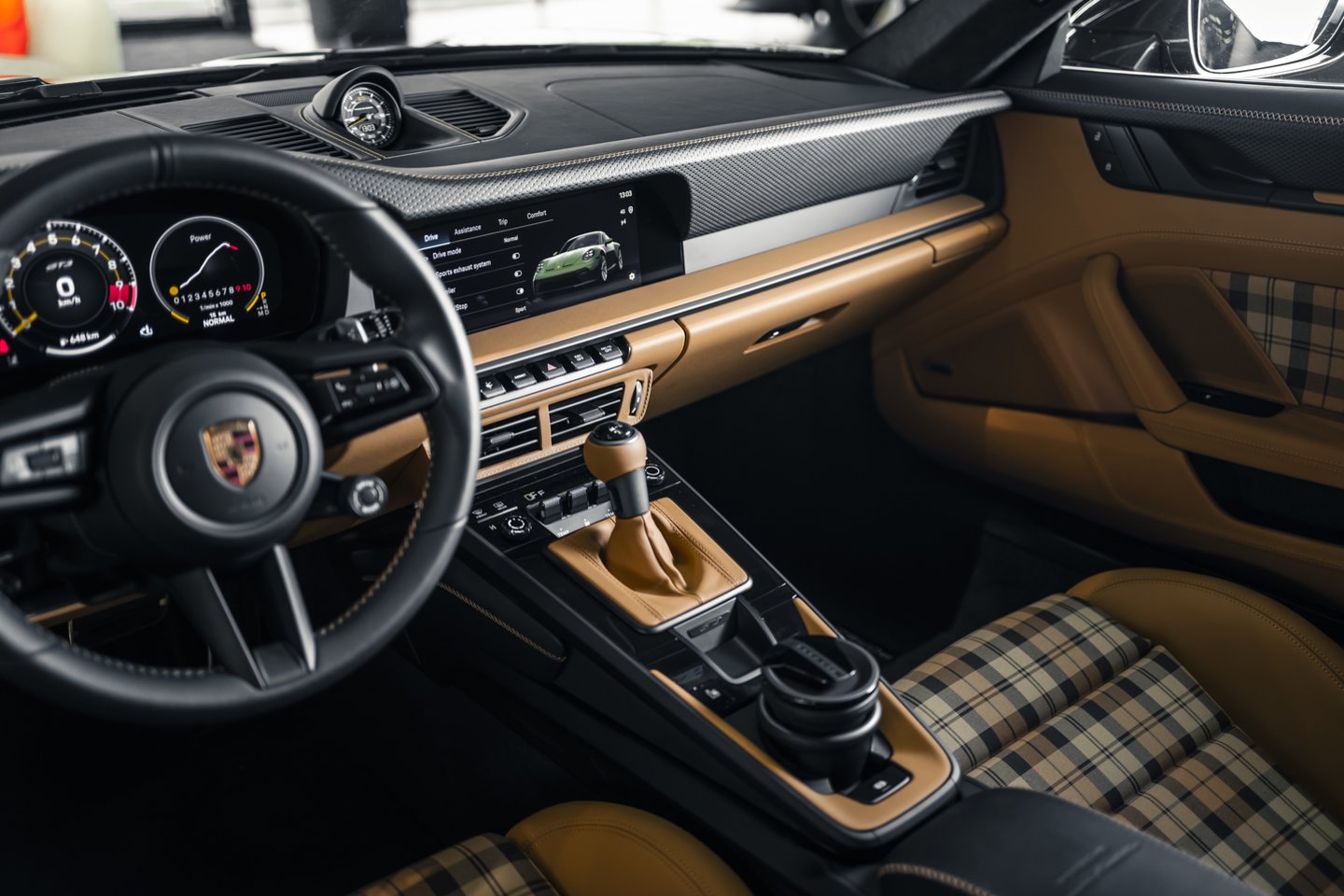  2025 metais „Porsche Lietuva“ pardavė 370 naujų automobilių, kas įrodo šio segmento rinkos dalies augimą, palyginti su 2024 metais. <br> Įmonės nuotr.