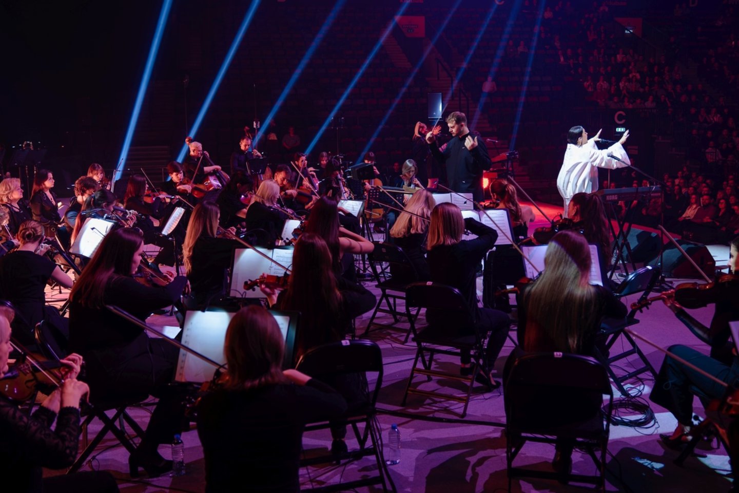  Plungės kultūros centro simfoninis orkestras įžengė į didžiąsias šalies arenas kartu su Jazzu. <br> D.Štaro nuotr.