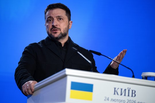 Karas Ukrainoje. Derybos Abu Dabyje pakibo ant plauko: V. Zelenskis įvardijo keturias alternatyvas