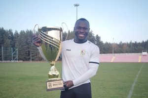 „TikTok“ sensacija tapęs futbolo treneris iš Kamerūno atskleidė, kodėl pamilo Klaipėdą