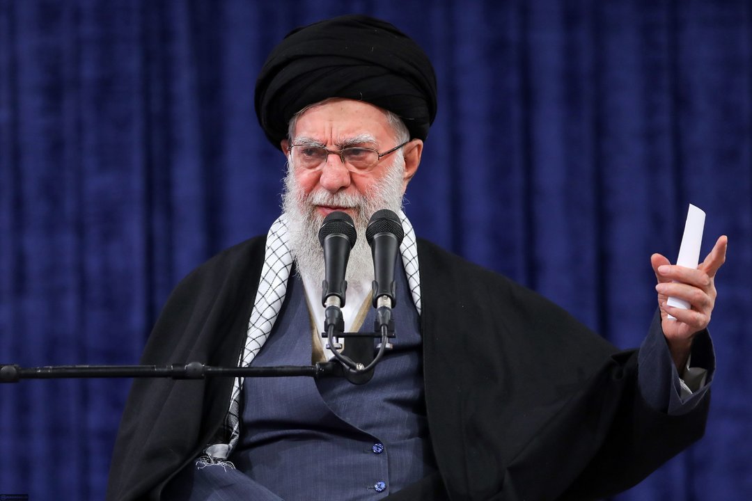 Išrinktas naujasis Irano aukščiausiasis lyderis: juo tapo Ali Khamenei sūnus