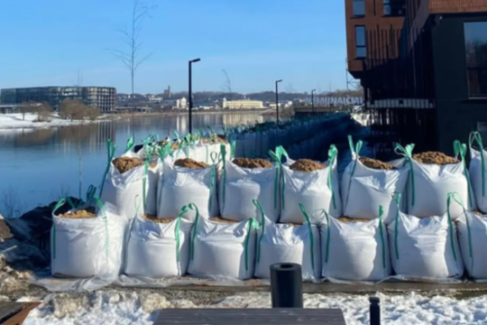 Galingos stichijos prispaustiems gyventojams – dar vienas dūris: „Negi viską lemia tik pinigai?“