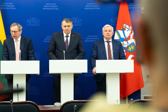 G. Nausėda siūlo imtis migracijos ribojimų: padirbę užsieniečiai privalėtų išvykti iš Lietuvos