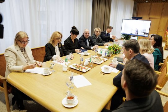 Seimo pavasario sesijoje – du karščiausi klausimai: gali užvirti dar vienas mūšis