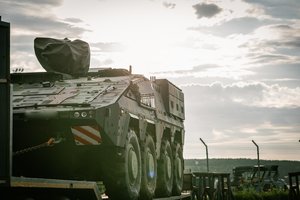 Vyriausybė pritarė Gynybos fondo lėšų paskirstymui: 500 mln. eurų skirs pėstininkų kovos mašinoms