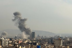 Irano karas. Izraelis teigia, kad pereina į kitą operacijos prieš Iraną etapą