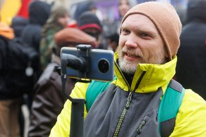 Prorusiškam aktyvistui L. Ragelskiui teismas uždraudė naudotis socialiniais tinklais