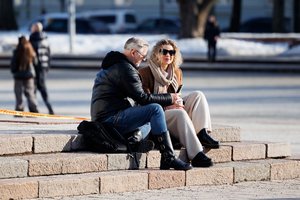 Vis labiau įsitvirtina pavasaris: skelbia, kada termometrai vėl rodys dviženklę šilumą