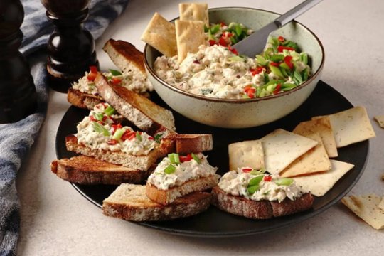 Neįtikėtino paprastumo ir skanumo lašišos užtepėlė: kelios minutės ir visi sotūs