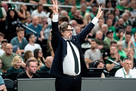 Geros naujienos „Žalgiriui“: dėl naujojo A. Trinchieri darbo italui mokėti reikės mažiau