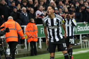 „Raudonųjų velnių“ tragedija Niukasle – pralaimėjo net žaisdami daugumoje