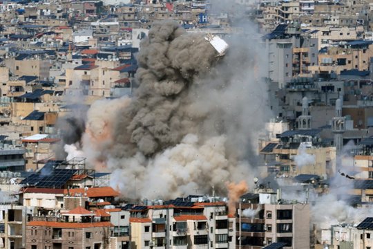 Izraelio smūgiai Irano remiamai grupuotei: nusitaikė į „Hezbollah“ pozicijas