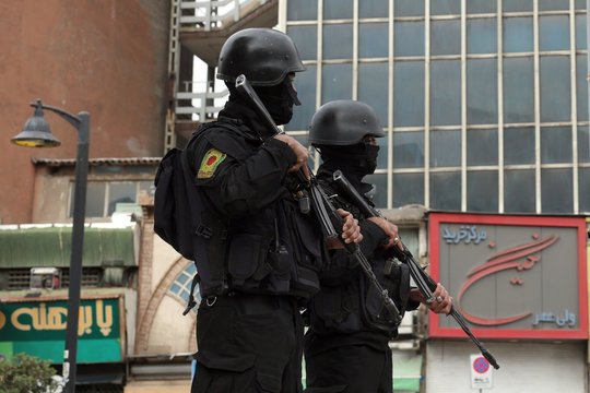 Pasipiktinęs Kongresas žeria kritiką JAV smūgiams Irane: nėra įrodymų apie neišvengiamą smūgį