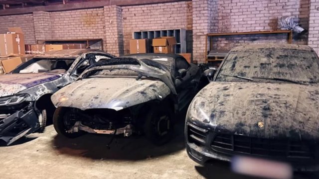 Pareigūnai demaskavo automobilių vagių tinklą: iš pasisavintų detalių ilgapirščiai net surinko „Porsche“