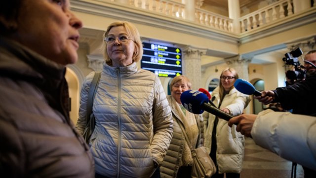 Evakuacija iš Artimųjų Rytų lietuviams atsiėjo ir tūkstantį eurų: piktinasi, kad iš institucijų nesulaukė jokios pagalbos 