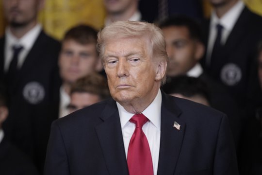 D. Trumpas atsakė, kokio klausimo imsis spręsti po karo su Iranu