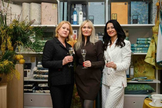 Velykos bus spalvotos: žinomos moterys atskleidė, kaip kuria šventinį stalą namuose