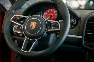 Kauno rajone pavogti automobilio „Porshe“ žibintai – žala siekia 6000 eurų