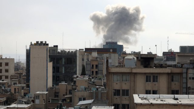 Tęsiantis konfliktui Artimuosiuose Rytuose pasigenda ryškesnės Lietuvos pozicijos: tai siunčia keistus signalus