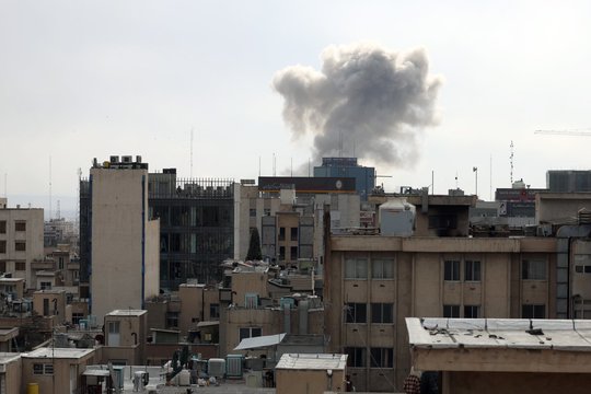 Tęsiantis konfliktui Artimuosiuose Rytuose pasigenda ryškesnės Lietuvos pozicijos: tai siunčia keistus signalus