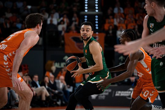 Istoriniu „Valencia“ sezonu besidžiaugianti Ispanijos spauda: „Lietuviai niekada nepasidavė“