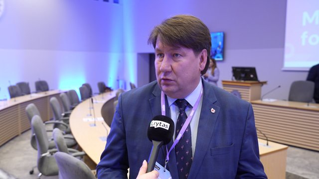 „Švietimo kodo“ merų forume dalyvaujantis V. Mitrofanovas: valstybės pagrindinis dėmesys turėtų būti švietimas