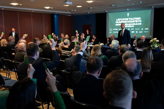 LTOK asamblėjoje – drabstymasis „melagių“ etiketėmis ir per teismą peržiūrėtas dar praėjusių metų olimpinis biudžetas