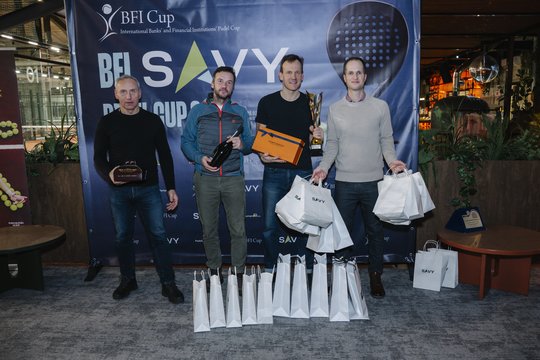 Finansininkų padelio turnyre Vilniuje triumfavo Latvijos komanda