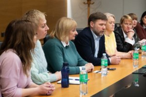 Alytaus gimnazijos pedagogai pasiekė susitarimą – skelbia apie pokyčius