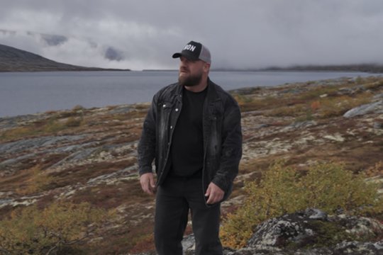 Ironvytas pristato naują kūrinį ir Norvegijos kalnuose filmuotą vaizdo klipą „Kaip man?“