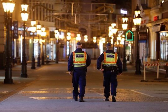 Vengrijoje sulaikyti Ukrainos banko darbuotojai buvo paleisti