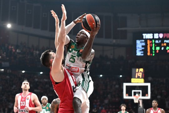 Graikijos superklubų mūšyje Eurolygoje „Olympiakos“ dar labiau paskandino „Panathinaikos“