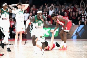 Graikijos superklubų mūšyje Eurolygoje „Olympiakos“ dar labiau paskandino „Panathinaikos“