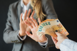 STT: 81 proc. Lietuvos gyventojų mano, kad korupcija yra šalyje paplitęs reiškinys