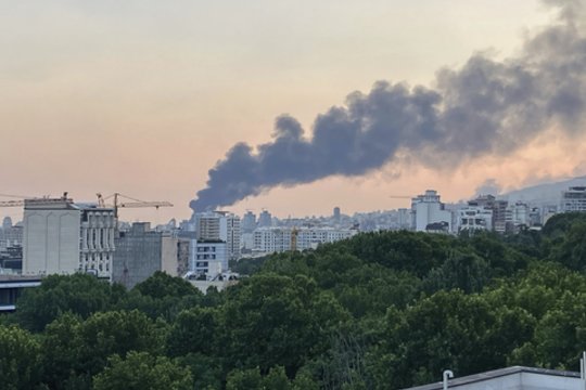 Po Irano atsiprašymo už smūgius, Persijos įlankos šalys praneša apie naujas atakas