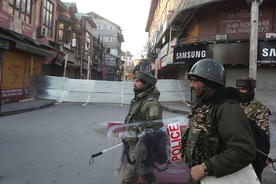 Reaguodamas į Irano atakas JAE prezidentas kreipėsi į tautą: „Nesame lengvas grobis“