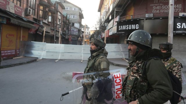 Reaguodamas į Irano atakas JAE prezidentas kreipėsi į tautą: „Nesame lengvas grobis“