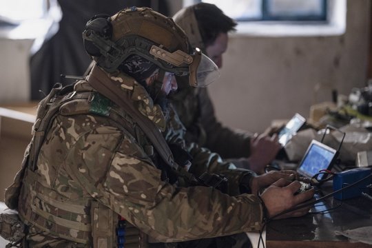 Intensyvi naktis Ukrainoje: rusai paleido daugiau nei 100 dronų