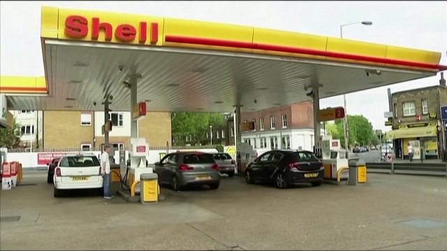 Dėl tebesitęsiančio karo Irane – rekordinis naftos kainos šuolis: tokių aukštumų nebuvo nuo 2022-ųjų