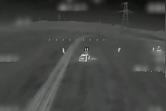 Karas Ukrainoje. Kryme nugriaudėjo galingi sprogimai: vaizdo įraše – tikslūs smūgiai okupantams