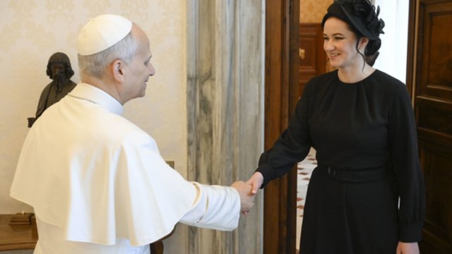 I. Ruginienės ir jos šeimos vizitas į Vatikaną toliau kelia aistras: A. Širinskienė kreipėsi į VTEK